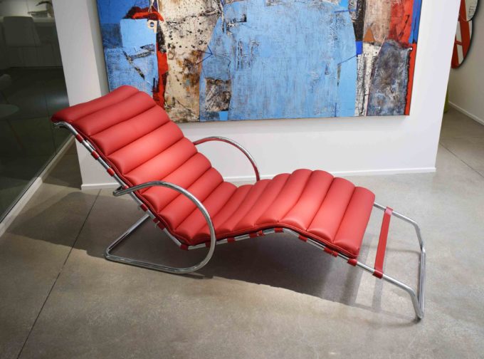 chaise long pelle rossa